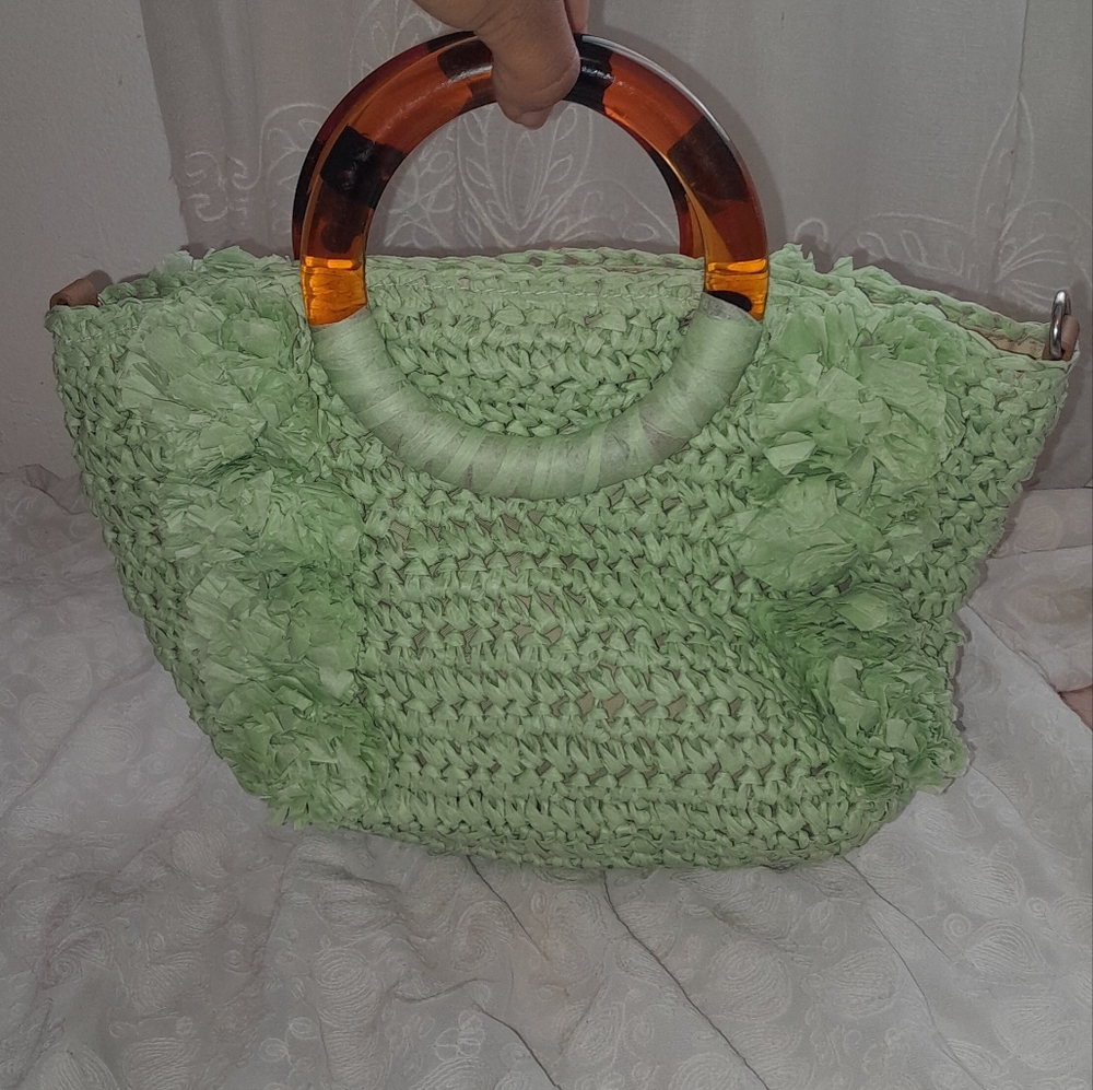 Green Woven Handbag with Tortoise Shell Handles - Picture 2 of 4